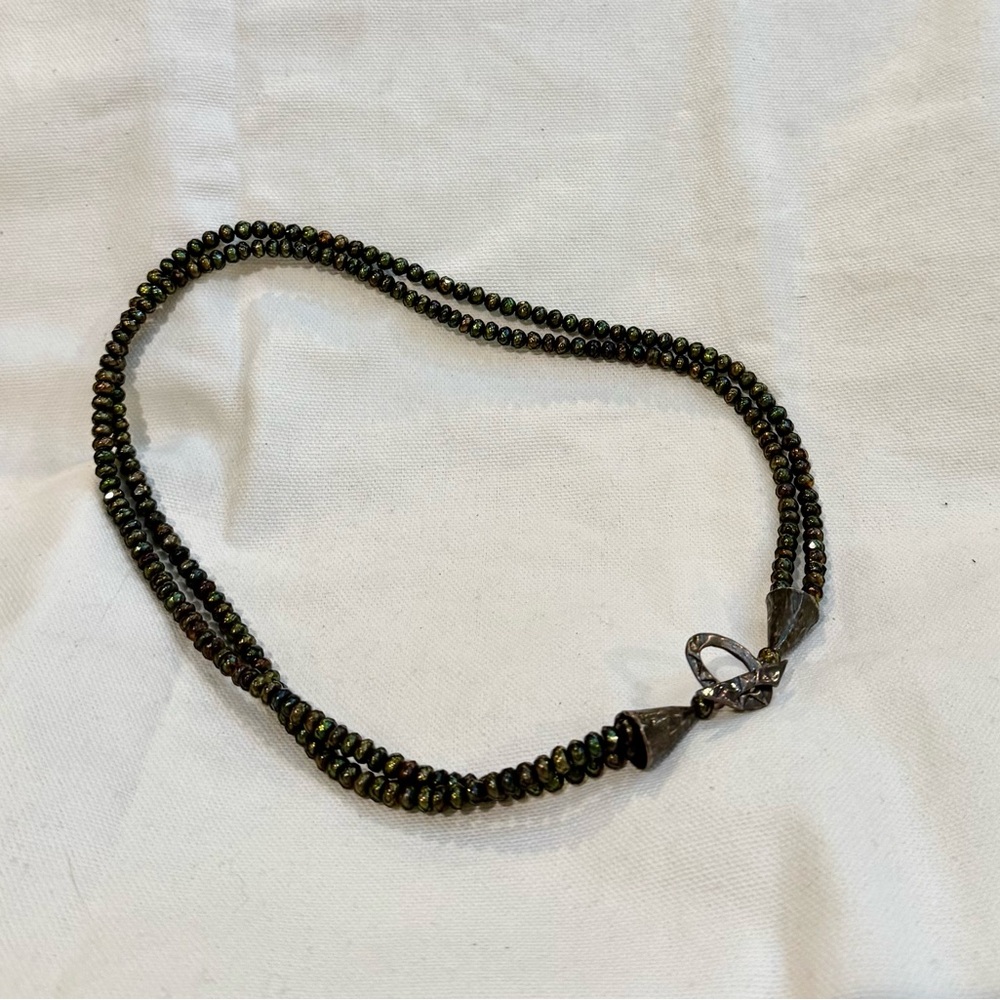 Elegant Iridescent Green Beaded Necklace approximately 18”